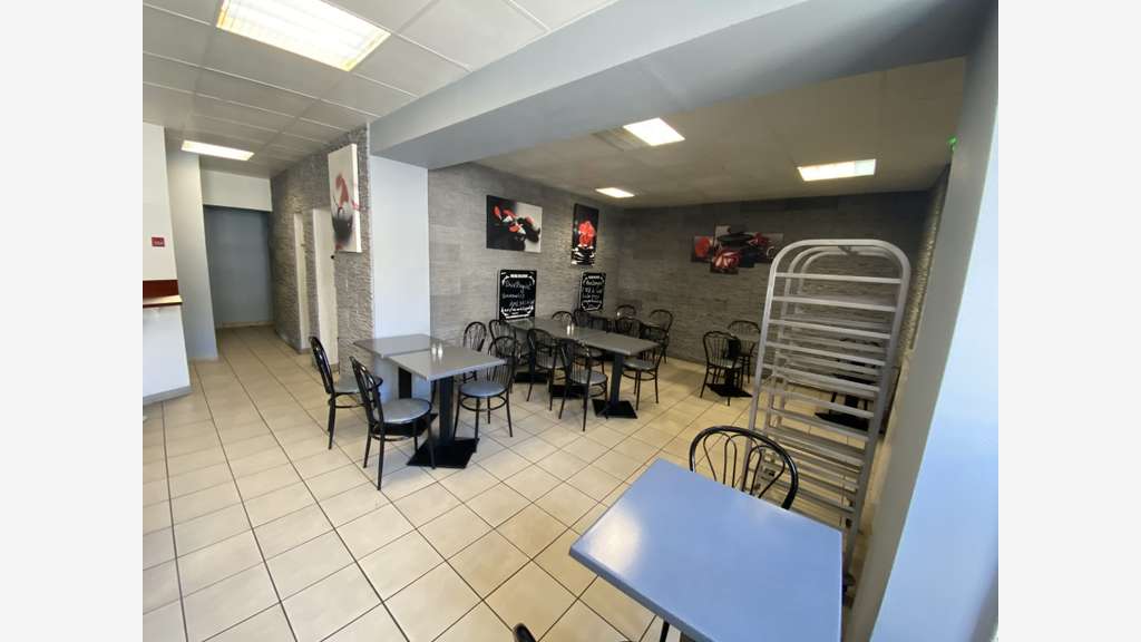 Vente boulangerie et restaurant de 464m² à Ormes