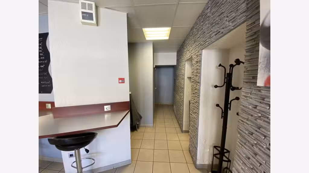 Vente boulangerie et restaurant de 464m² à Ormes