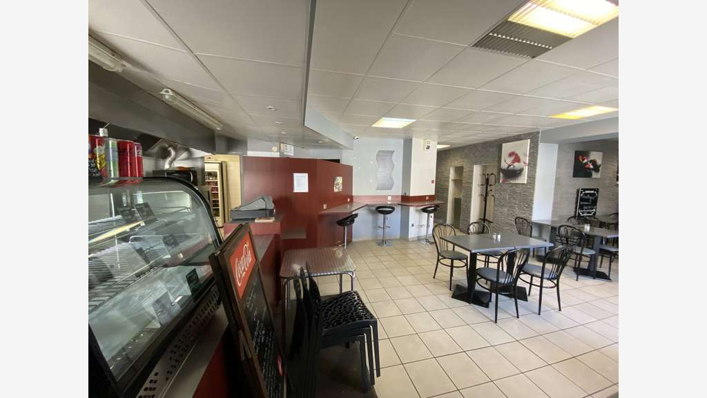 Vente boulangerie et restaurant de 464m² à Ormes