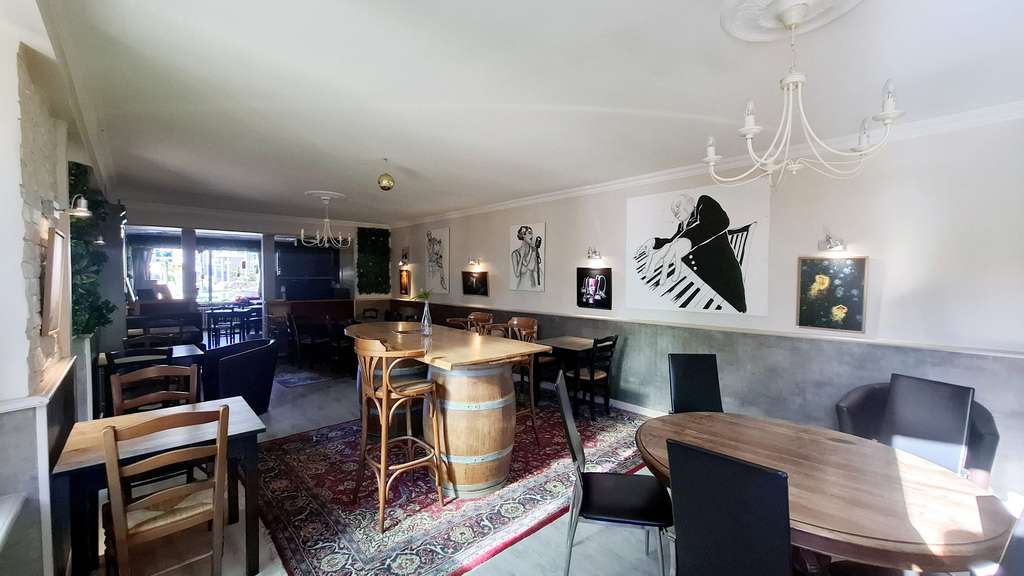 Vente bistrot cave à vins de 200m² à Ploumilliau