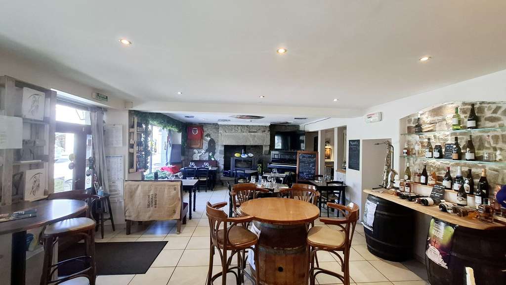 Vente bistrot cave à vins de 200m² à Ploumilliau
