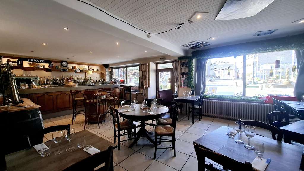 Vente bistrot cave à vins de 200m² à Ploumilliau