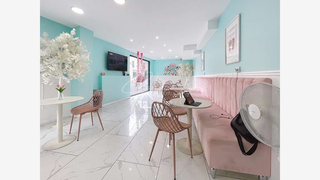 Vente magnifique bar à desserts à Sarcelles
