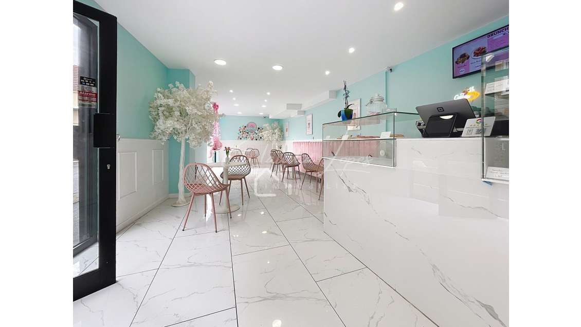 Vente magnifique bar à desserts à Sarcelles