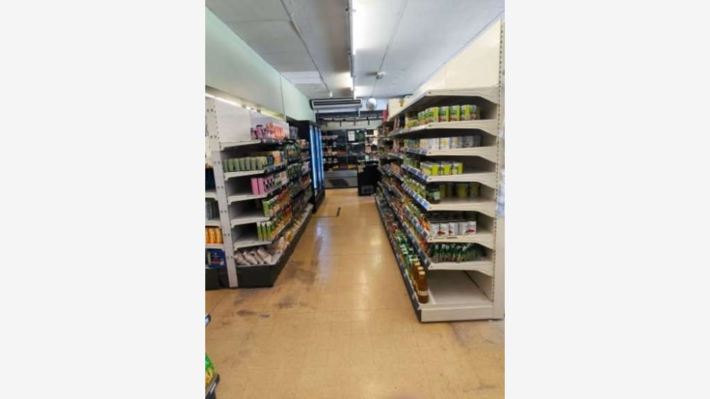 A vendre épicerie de proximité à Alès Clavières