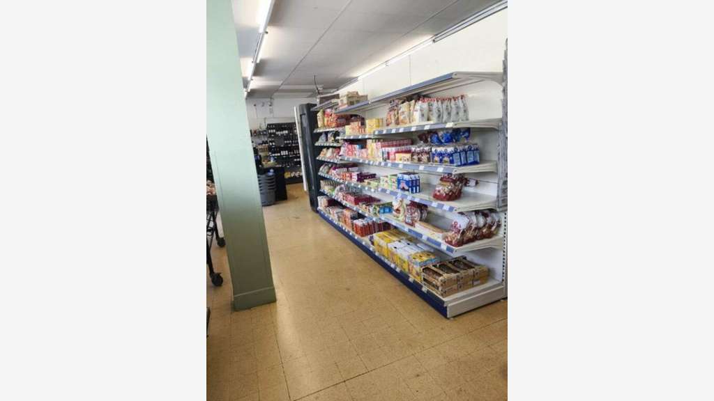 A vendre épicerie de proximité à Alès Clavières