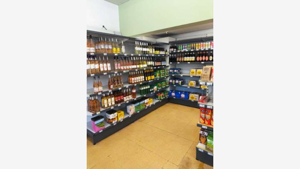A vendre épicerie de proximité à Alès Clavières