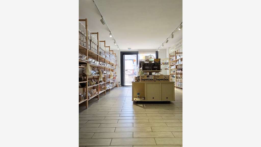 Épicerie bio à vendre ZAC village provençal 13)