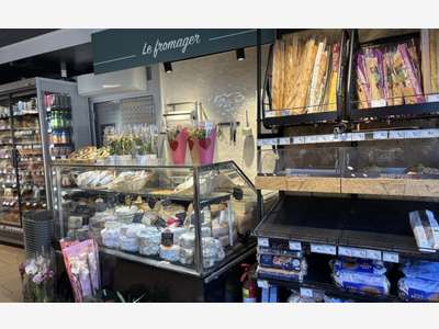 Vente supérette Carrefour Montagne à Bozel centre