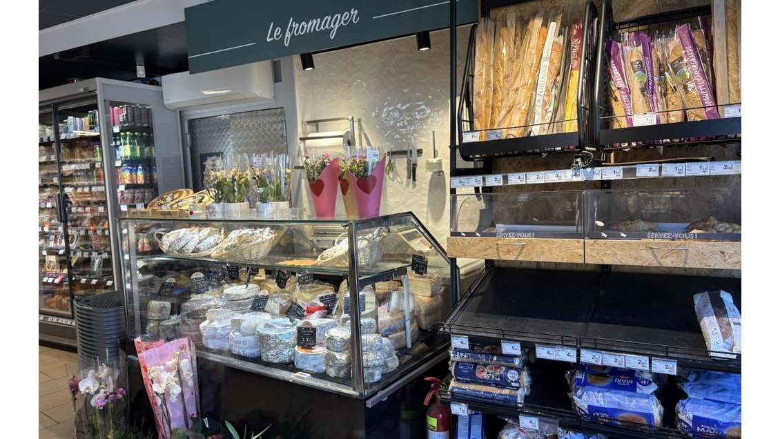 Vente supérette Carrefour Montagne à Bozel centre