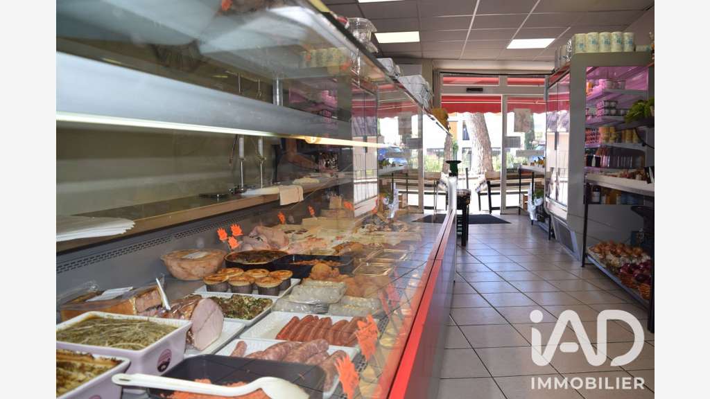 Vente épicerie de renom à Châteauneuf-de-Gadagne