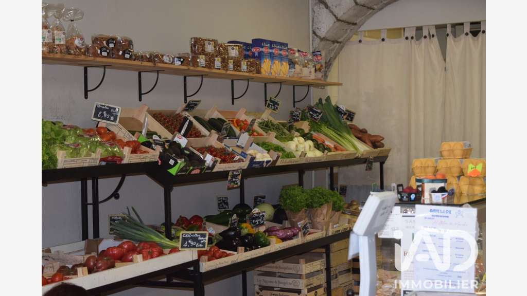 Vente épicerie de renom à Châteauneuf-de-Gadagne