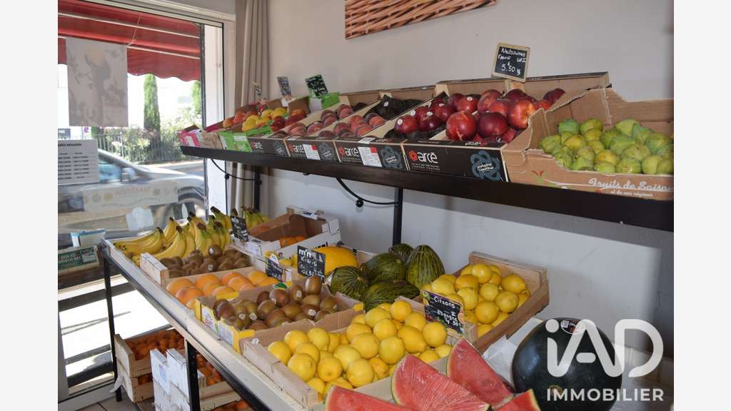 Vente épicerie de renom à Châteauneuf-de-Gadagne