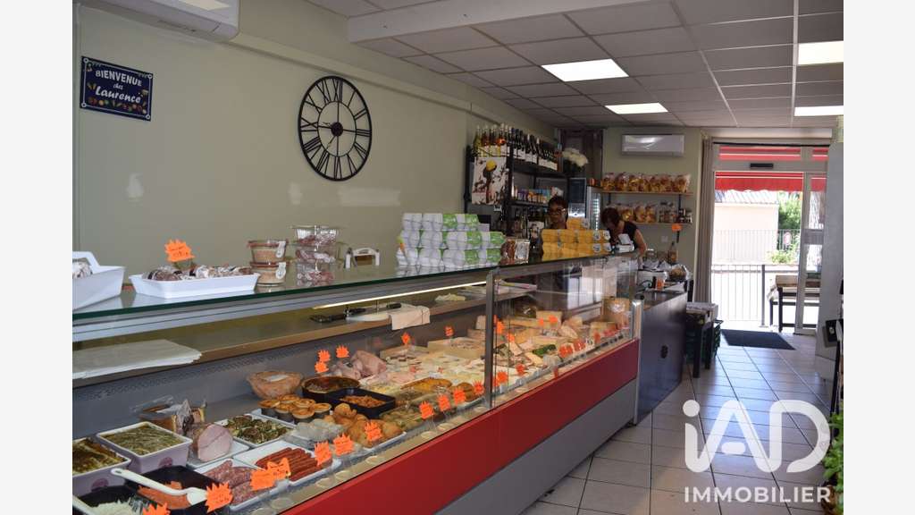 Vente épicerie de renom à Châteauneuf-de-Gadagne