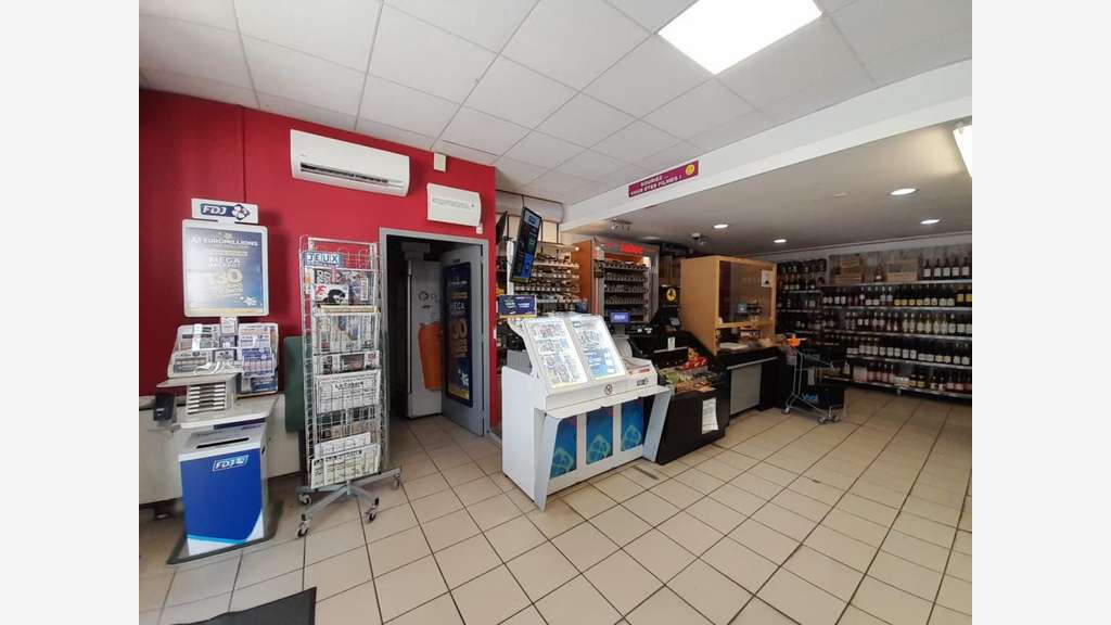 A vendre FDC Vival tabac FDJ 110m² village du 17