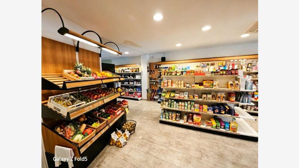 Vente commerce multiactivités à fort potentiel 68