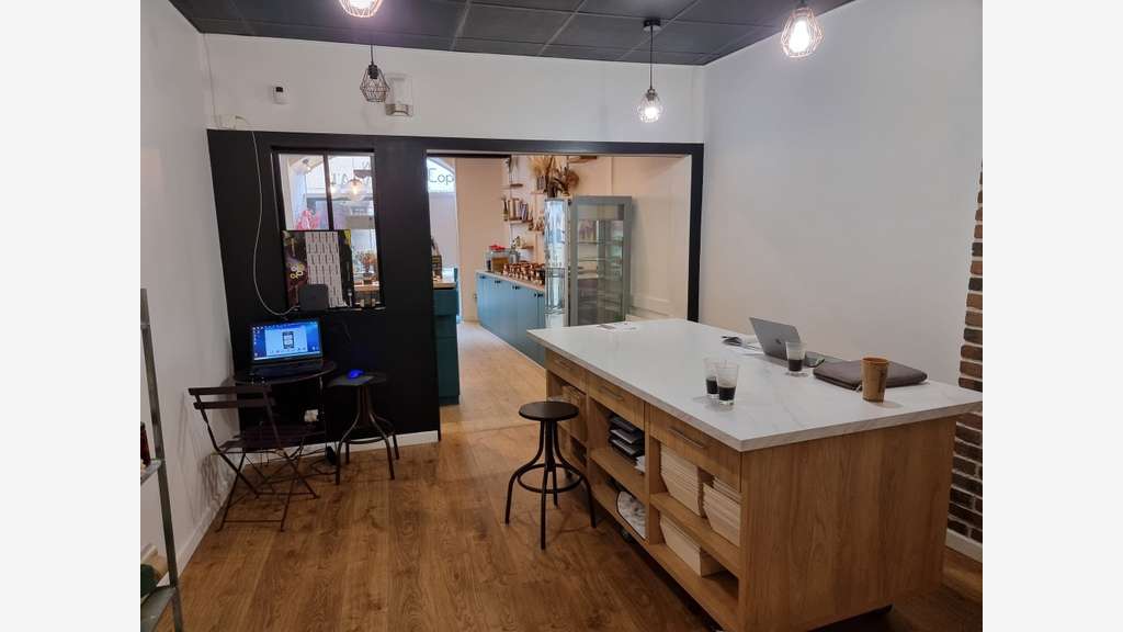 Vente épicerie fine pâtisserie à Vannes centre