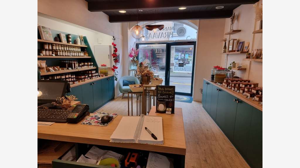 Vente épicerie fine pâtisserie à Vannes centre