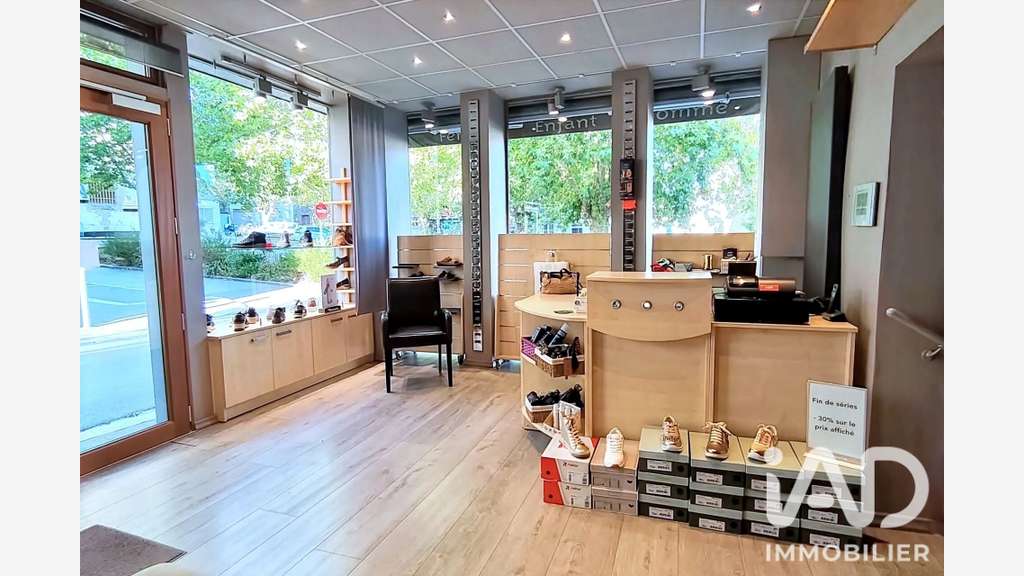 Vente FDC chaussures cuir à Saint-Aubin-du-Cormier