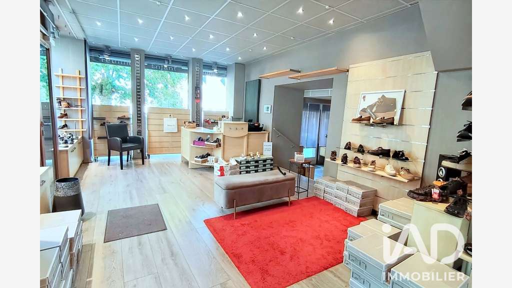 Vente FDC chaussures cuir à Saint-Aubin-du-Cormier