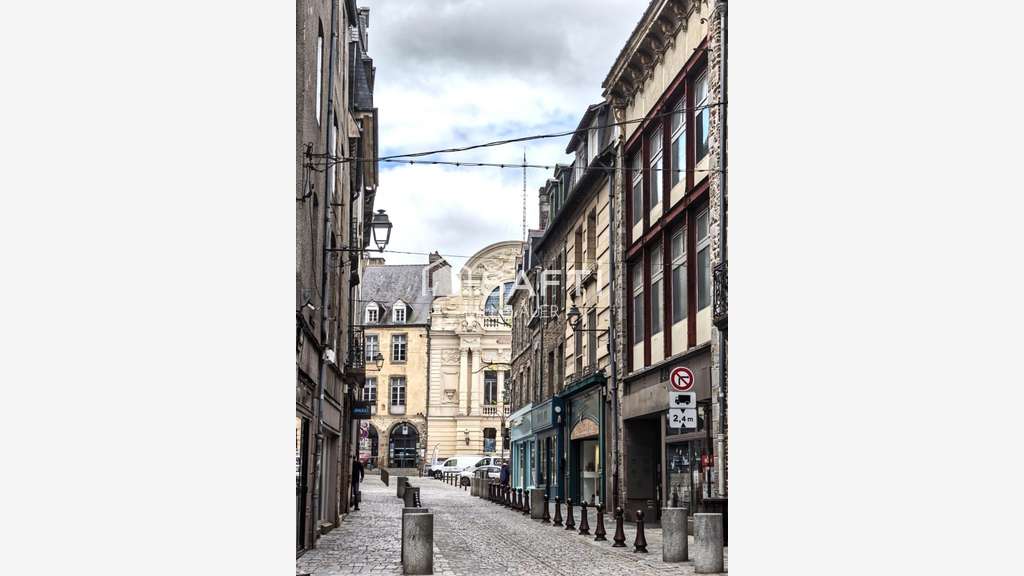 Vente FDC prêt à porter en centre bourg Fourgères