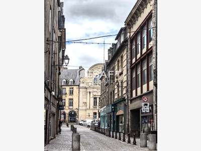 Vente FDC prêt à porter en centre bourg Fourgères