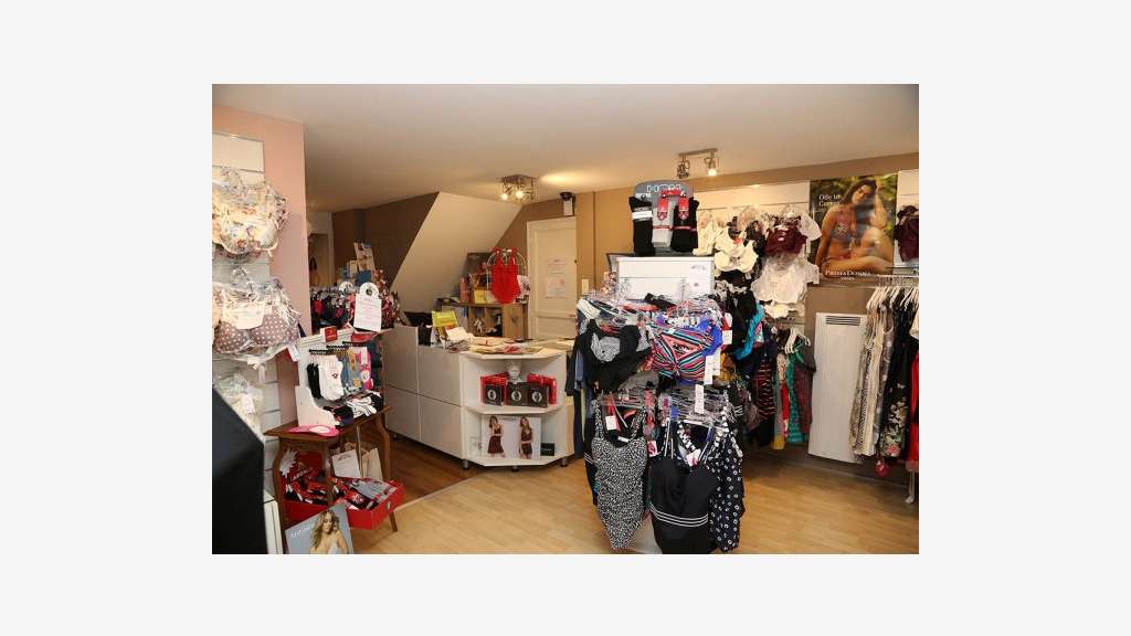 Vente magasin vêtements lingerie sur Montbéliard
