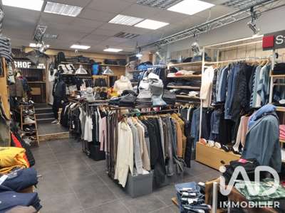 Vente commerce de prêt-à-porter au Bourg-d'Oisans