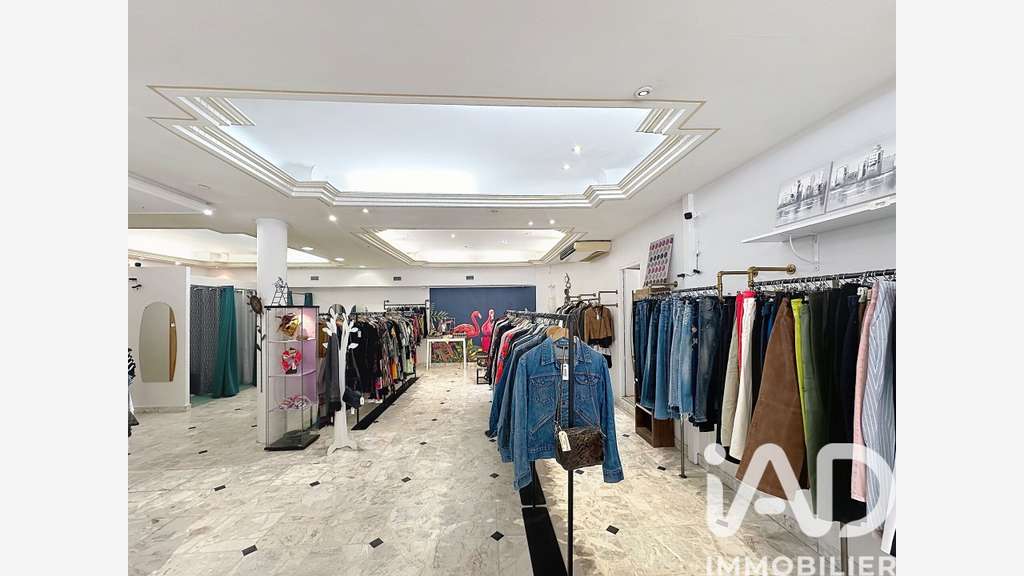 Vente commerce habillement-textile à Rochefort