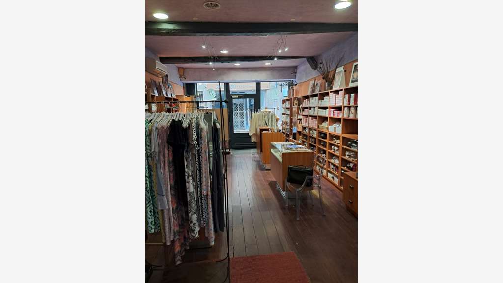 Vente boutique de lingerie empl N°1 piéton Chalon