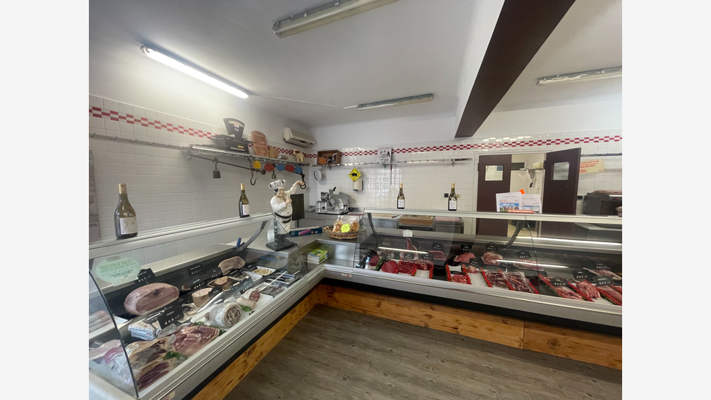 Vente murs et fonds boucherie village Sud France