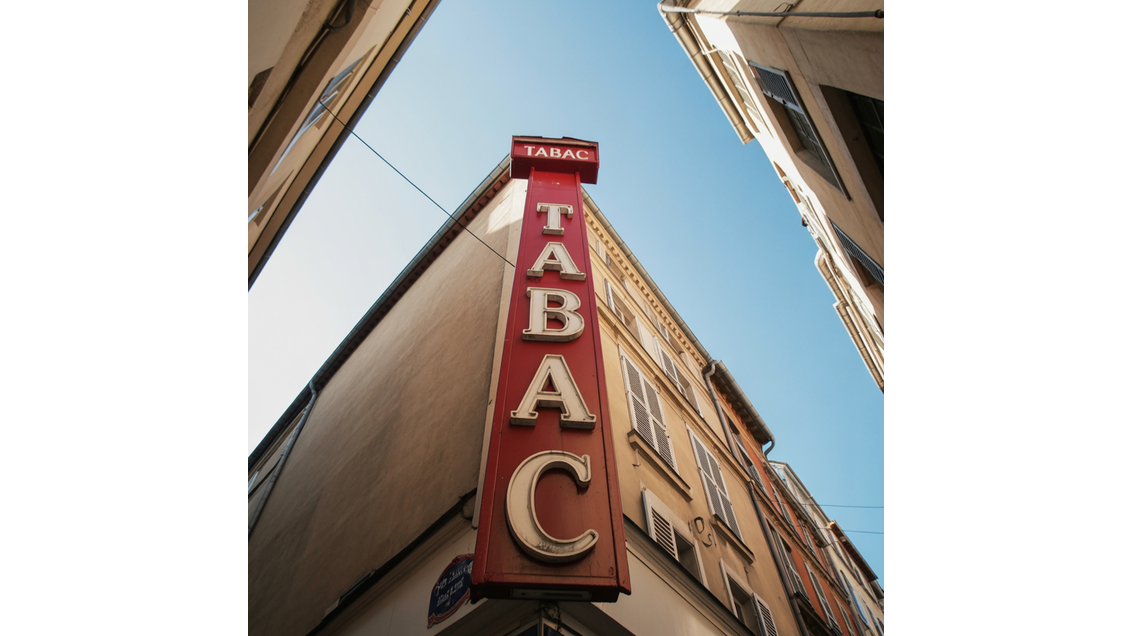 Cède murs et FDC tabac souvenirs en station Savoie
