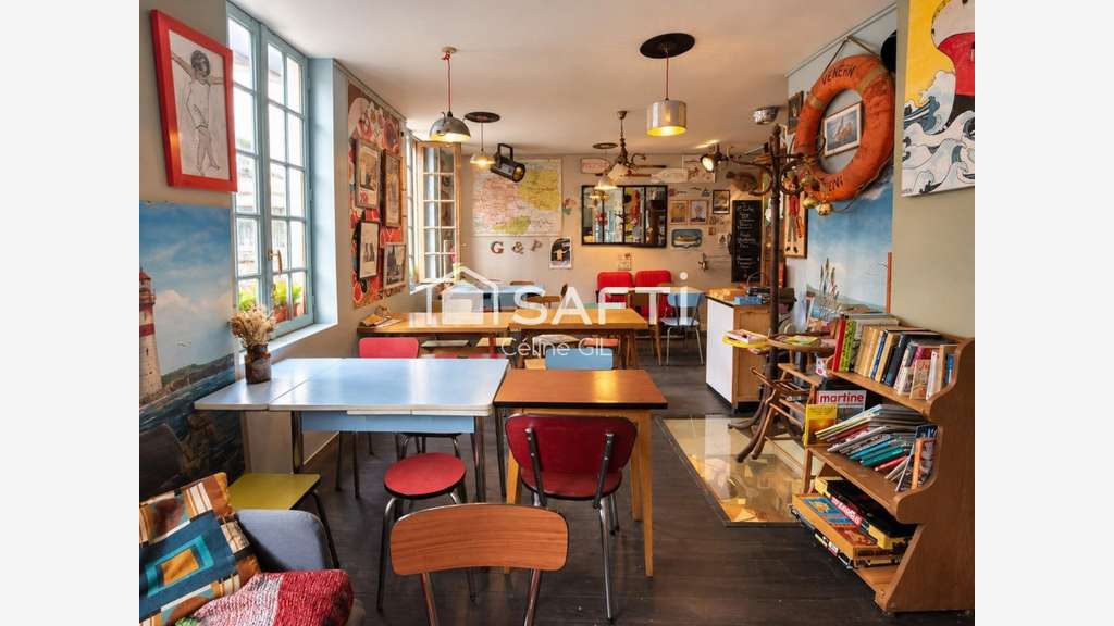 A vendre murs + fonds bar à Josselin centre
