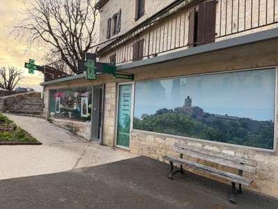 Pharmacie à vendre dans une commune dynamique 82