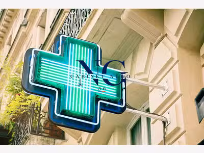 Belle officine pharmacie à vendre proche Nantes 