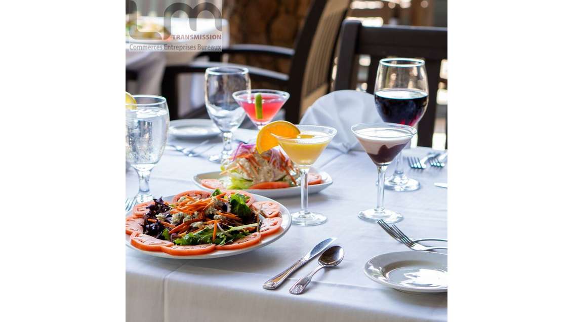 AV FDC pizzeria station de tramway les Moulineaux