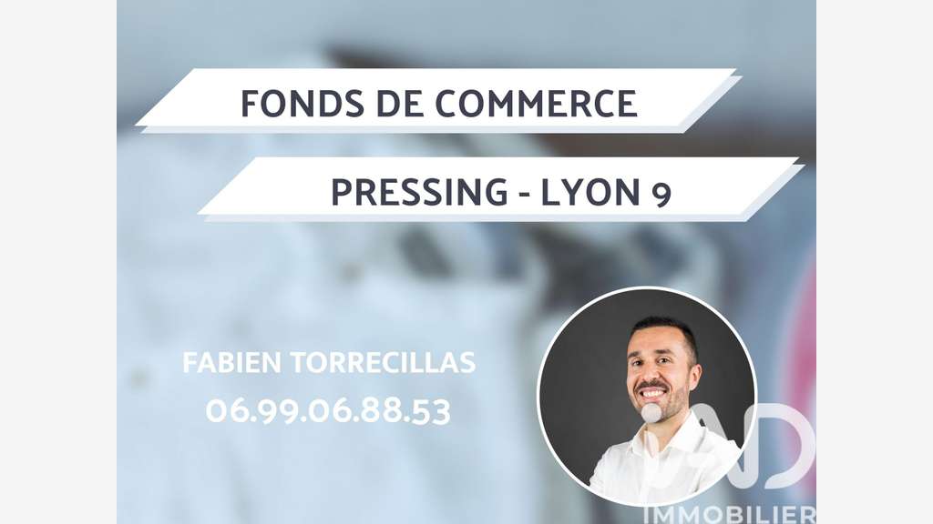 Vente pressing dans rue commerçante à Lyon 69009
