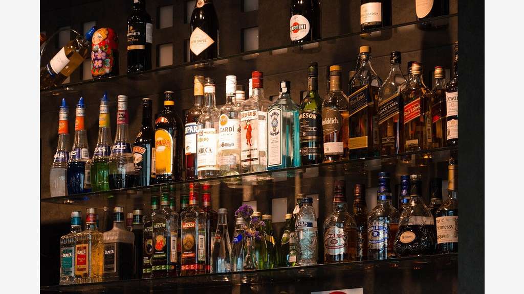 AV pub 500 hl de bière en centre ville Var Ouest