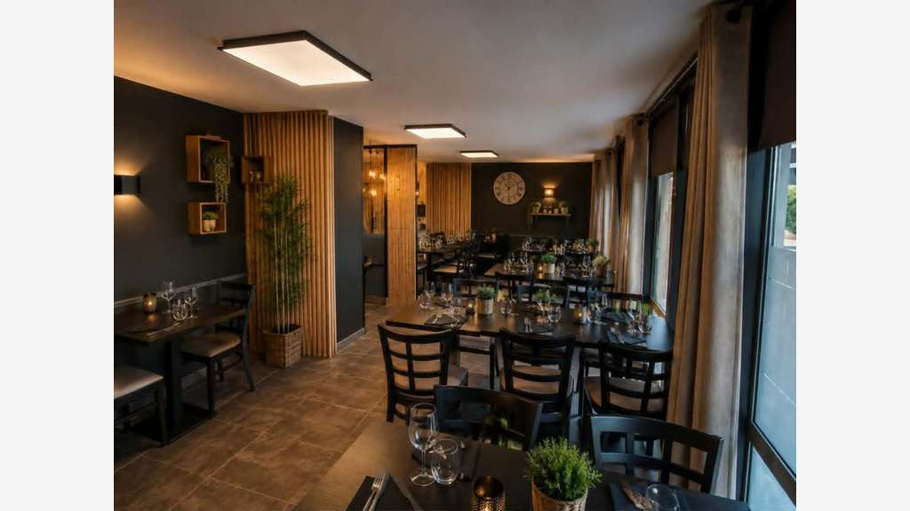 À vendre FDC restaurant empl N°1 pruche de Redon