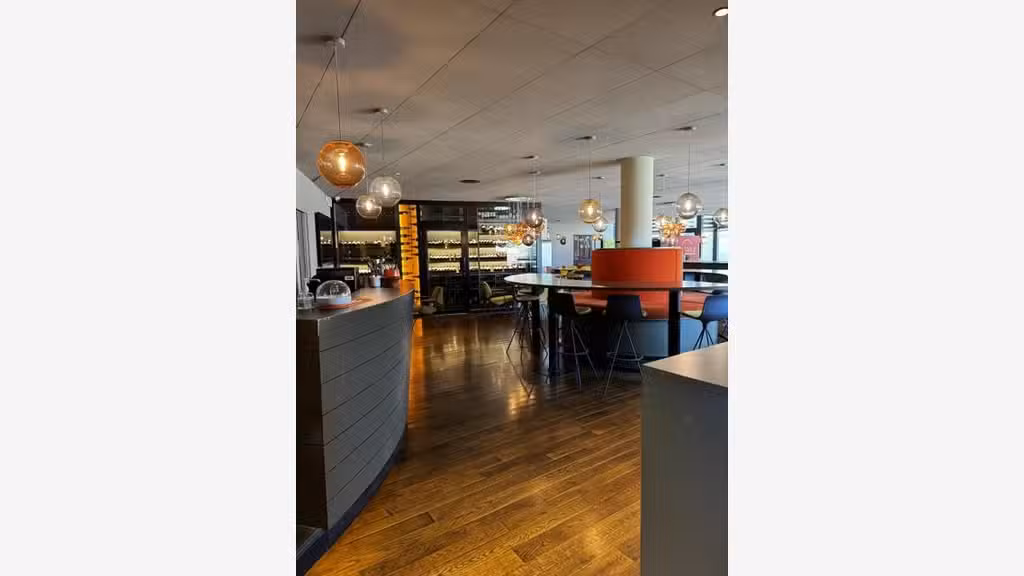RESTAURANT EMPLACEMENT N°1 ENTREE DE VILLE