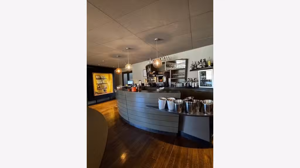 RESTAURANT EMPLACEMENT N°1 ENTREE DE VILLE