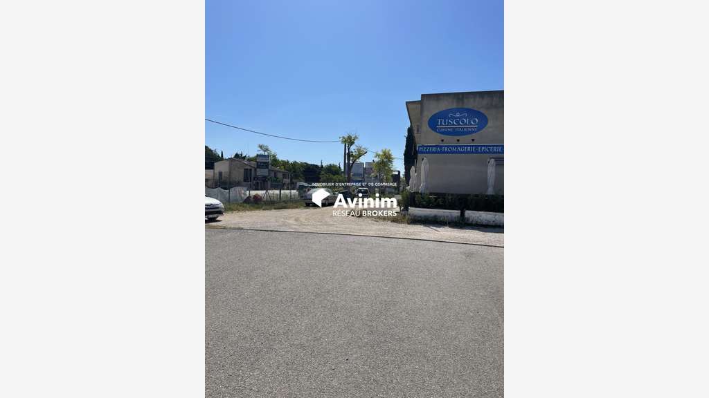 Cède restaurant en bord de route d'Aix en Provence