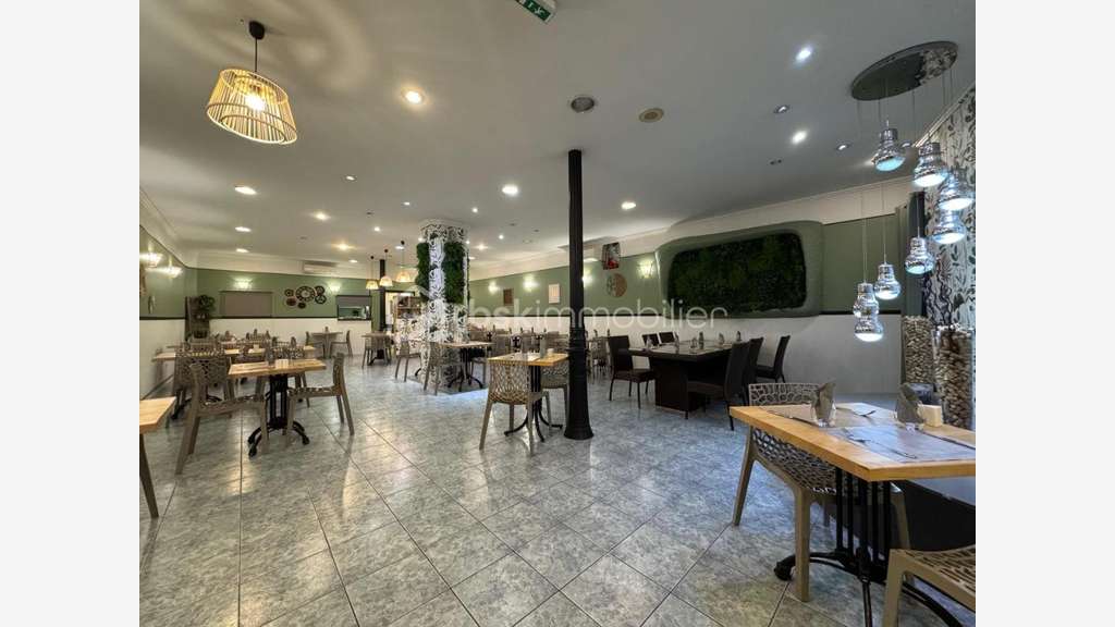 Vente restaurant terrasse au centre ville d'Alès