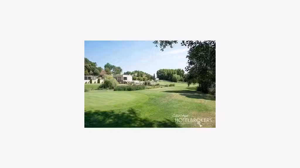 Vente Golf (Pitch&Put) Resort hôtel***** & SPA,