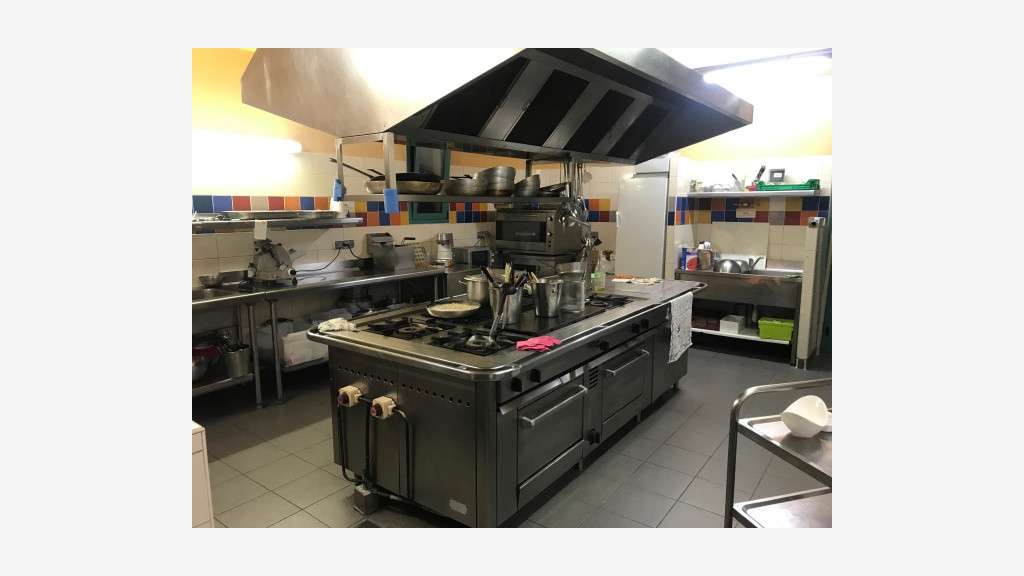 Vente restaurant 30 couverts au pied des vignes 11