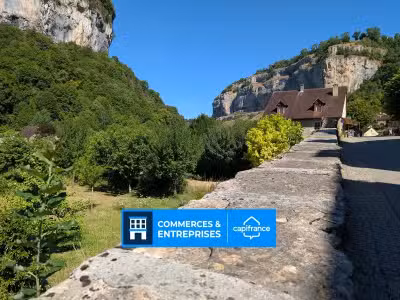 A vendre restaurant chambres Baume Les Messieurs