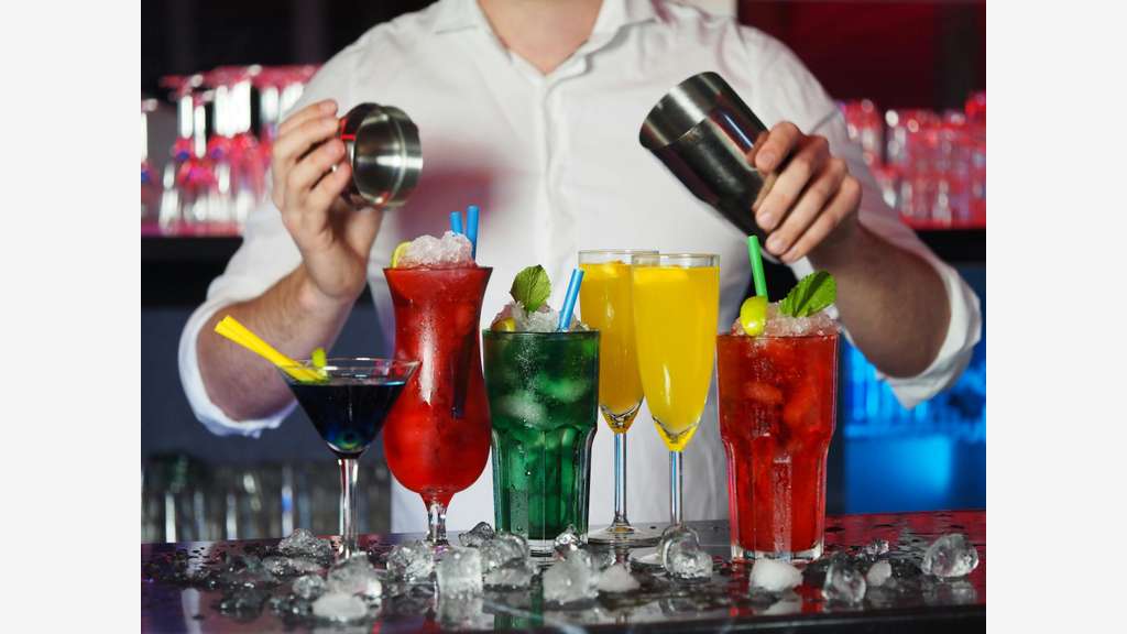 BAR D'AMBIANCE LIC IV AVEC RESTAURANT A BIARRITZ