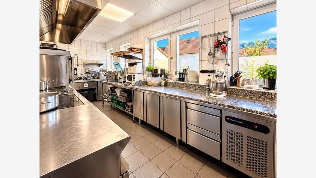 Fonds de commerce à vendre BONS EN CHABLAIS (74)