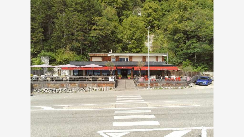 A vendre FDC et MURS, BOURDEAU (73), Bar,