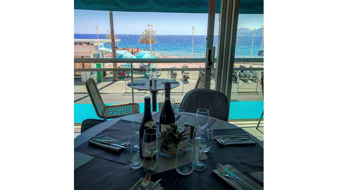 Vente restaurant lic IV terrasse à Cannes vue mer